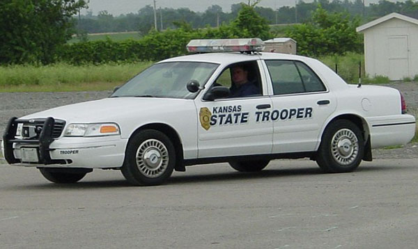 Driver Comes to Aid of Trooper Driver Comes to Aid of Trooper